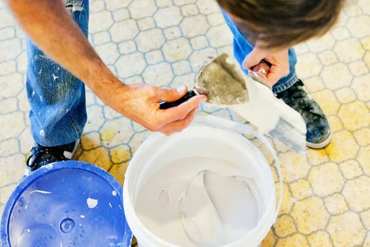 Adding dish soap to drywall mud