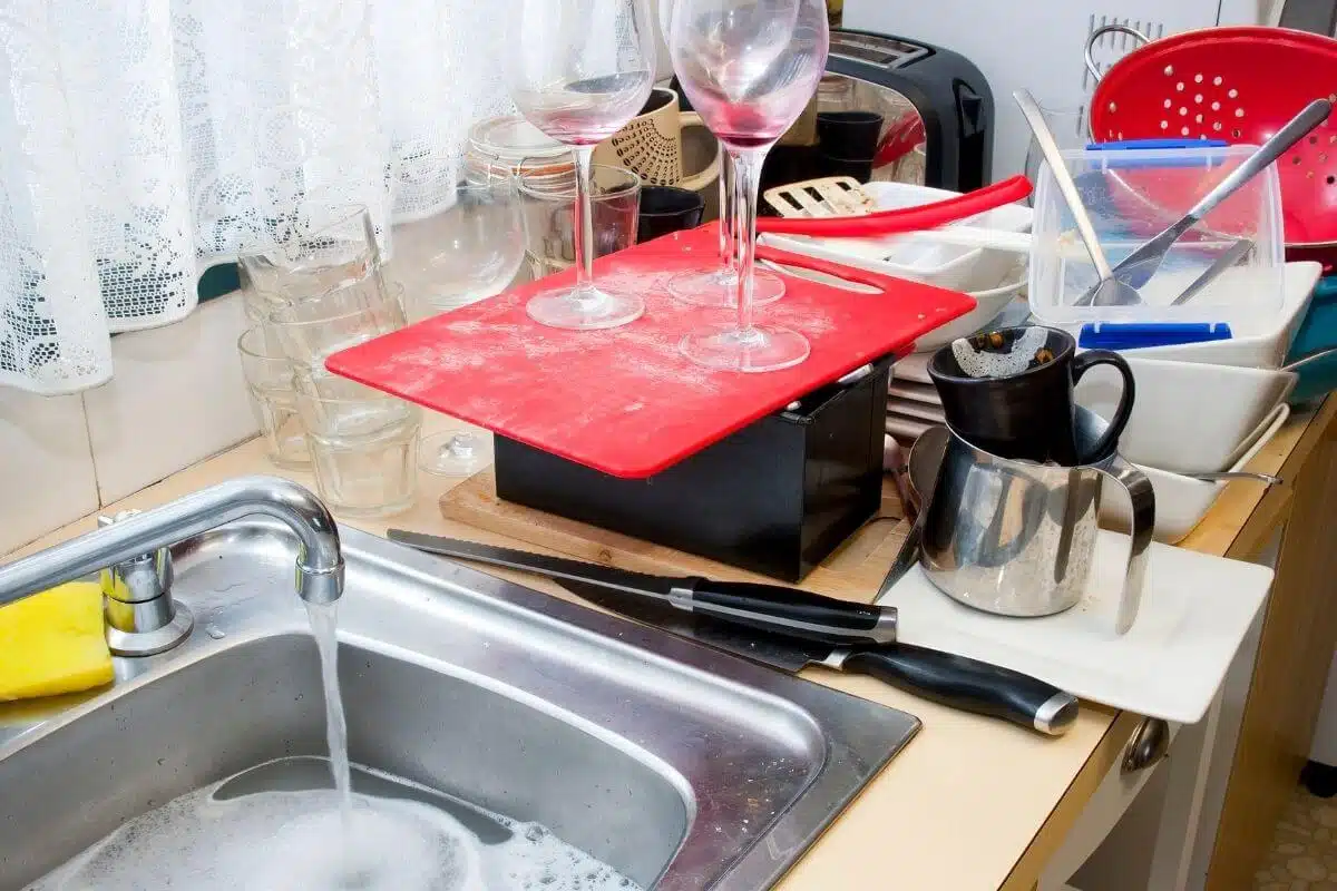 Washing Dishes With Bleach