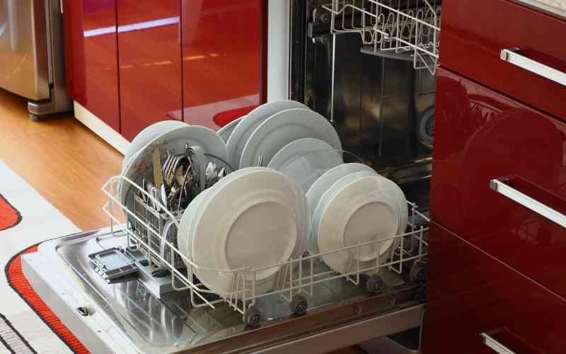 How to Use a Dishwasher Efficiently?