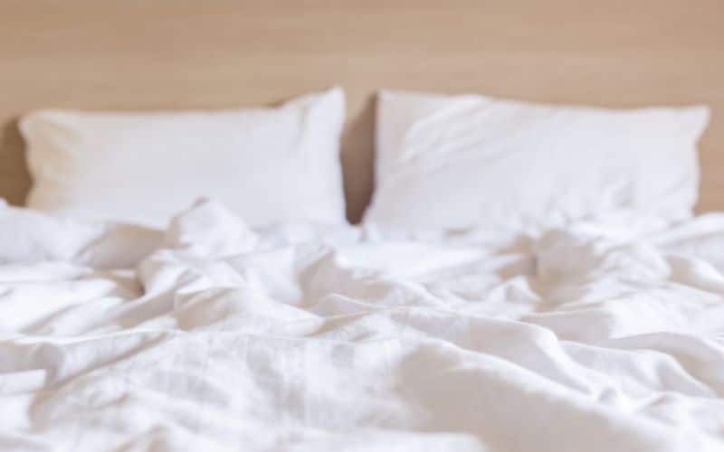 brown-stains-on-bed-sheets-causes-solutions-2024