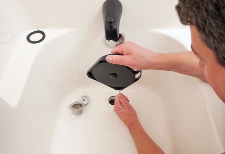 Can Poop Go Down The Bathtub Drain? (Do This ASAP!)