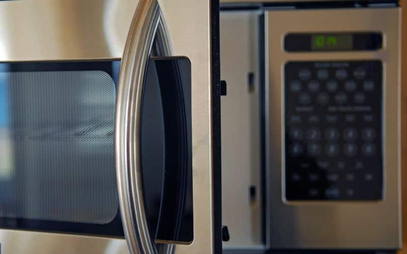 Can You Use a Microwave During a Thunderstorm