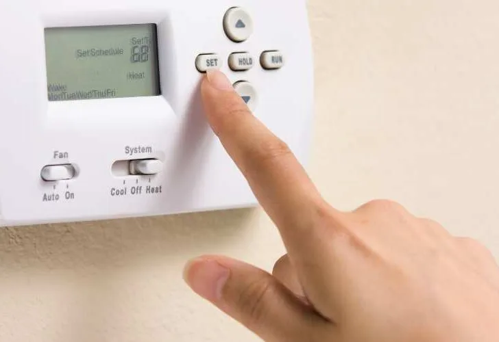 Honeywell Thermostat Says Wait/ Leave/ Hold/ Sleep /Return